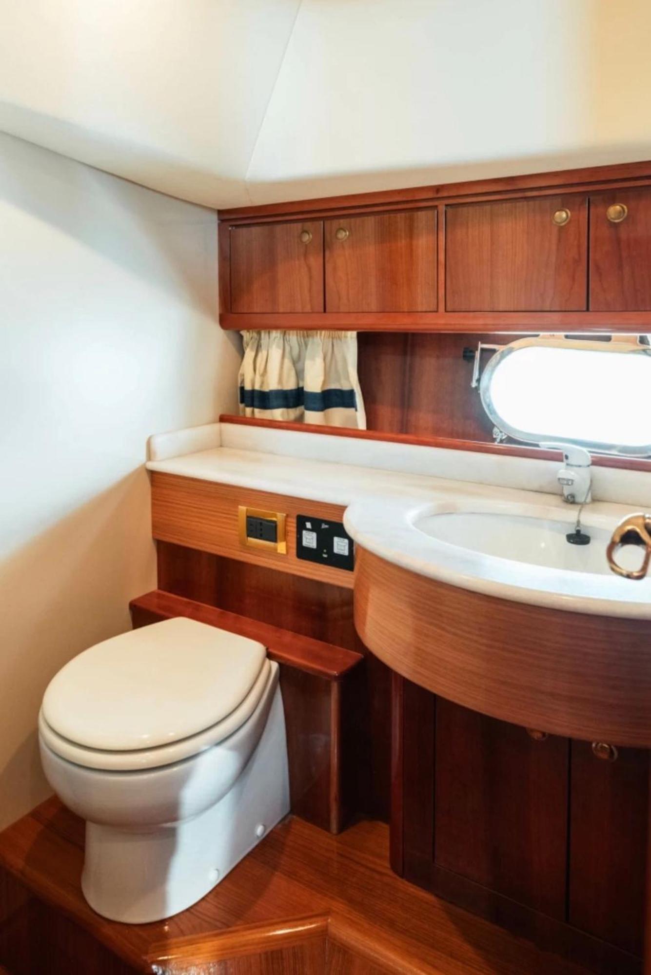 Air Of Sea On Boat Botel